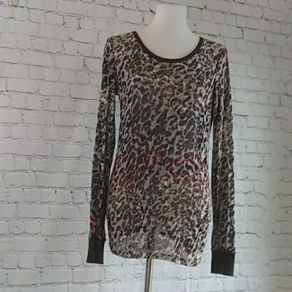 🦊 leopard/camouflage pattern large.Tons of wear l